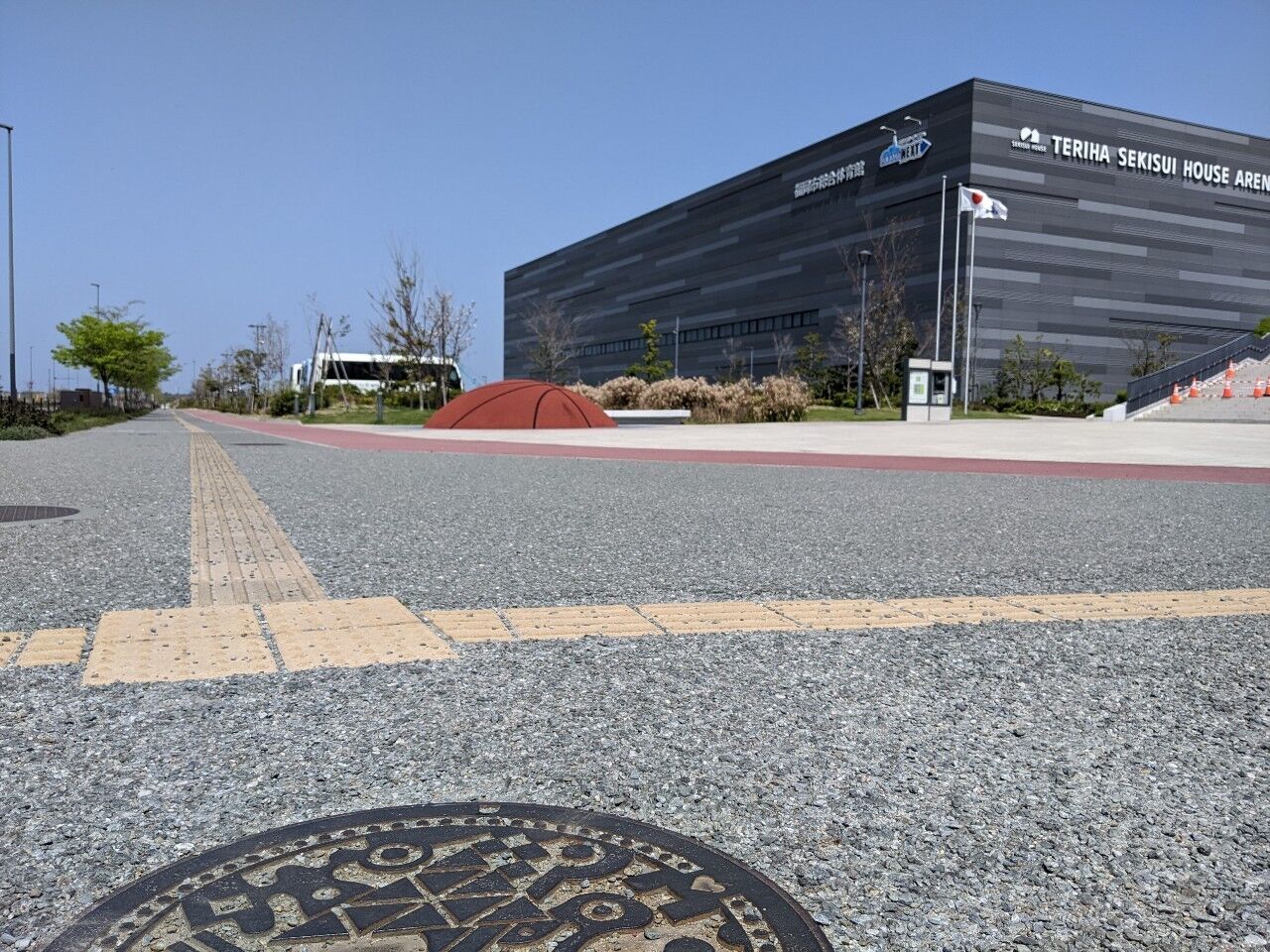 FUKU 51 MANHOLE～13か所目～【東区】福岡市総合体育館前