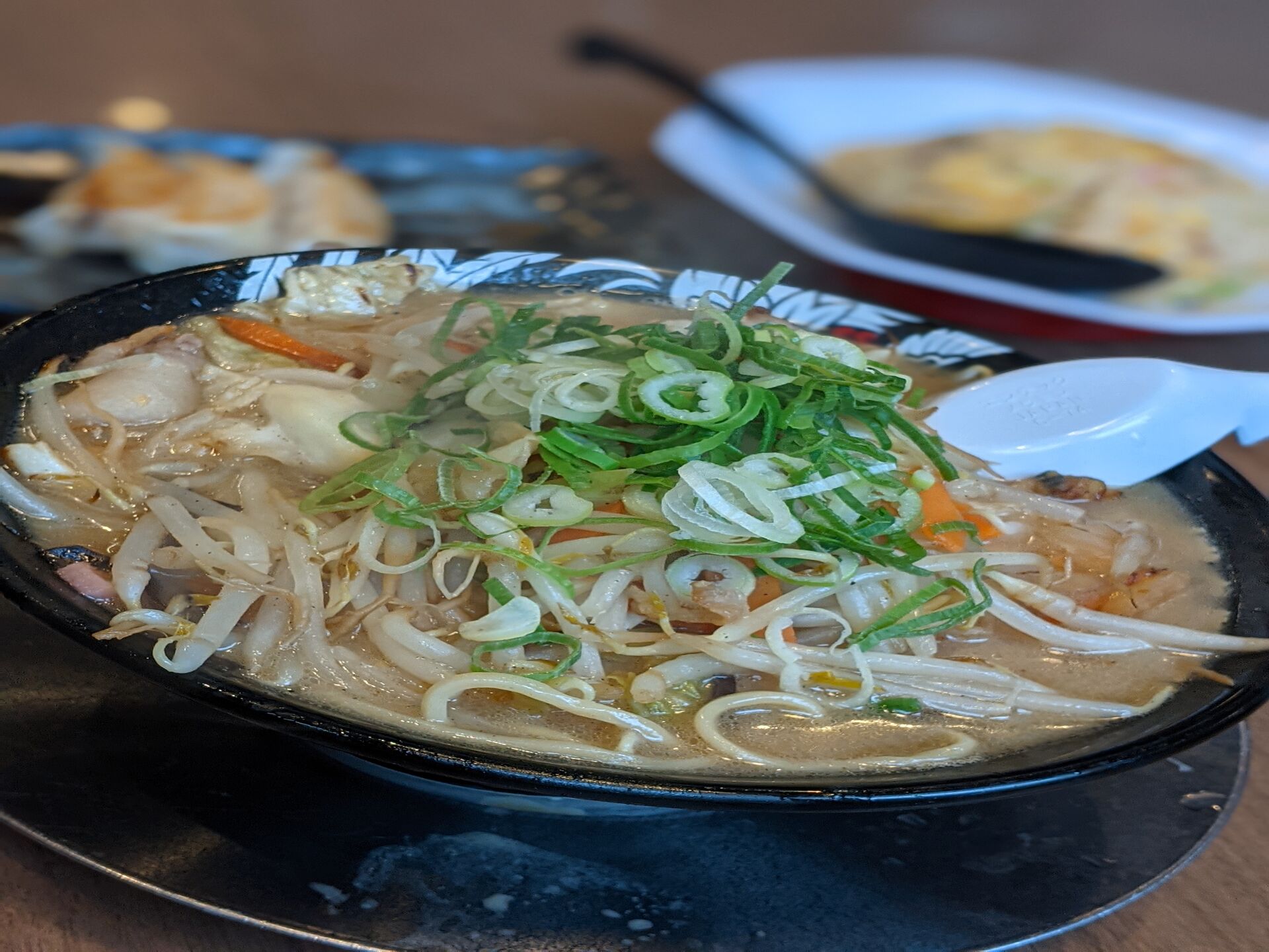 ラーちゃん専門店 博多三氣のラーちゃんと餃子とチャーハン